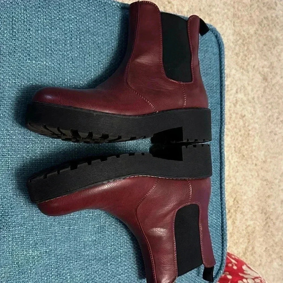 Dirty Laundry Red Leather Boots - Picture 6 of 10